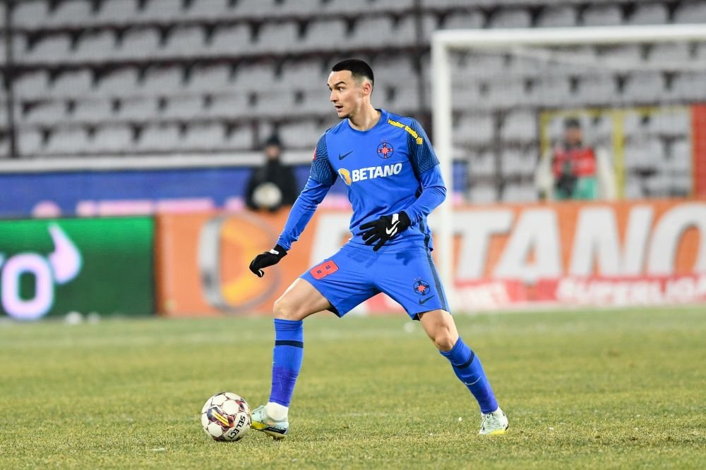 Necalificatul Pintilii, mai bun decât licențiatul Petrescu. Caramavrov scrie după CFR - FCSB 0-1_2