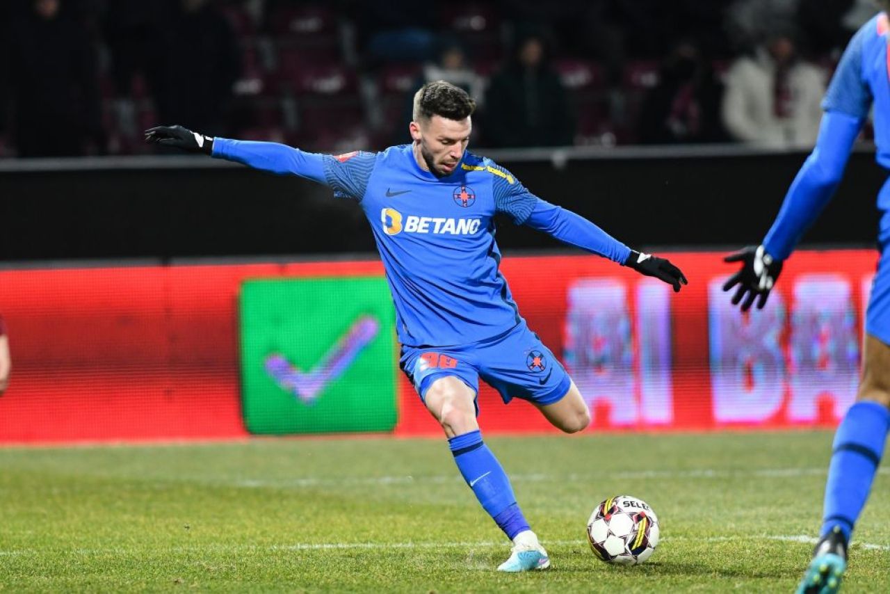 Necalificatul Pintilii, mai bun decât licențiatul Petrescu. Caramavrov scrie după CFR - FCSB 0-1_5
