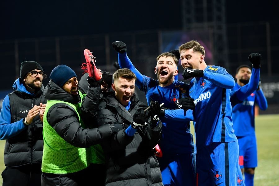 Bucurie fără margini pentru FCSB după victoria din Gruia! Tavi Popescu a dat tonul sărbătorii, alături de galerie: 