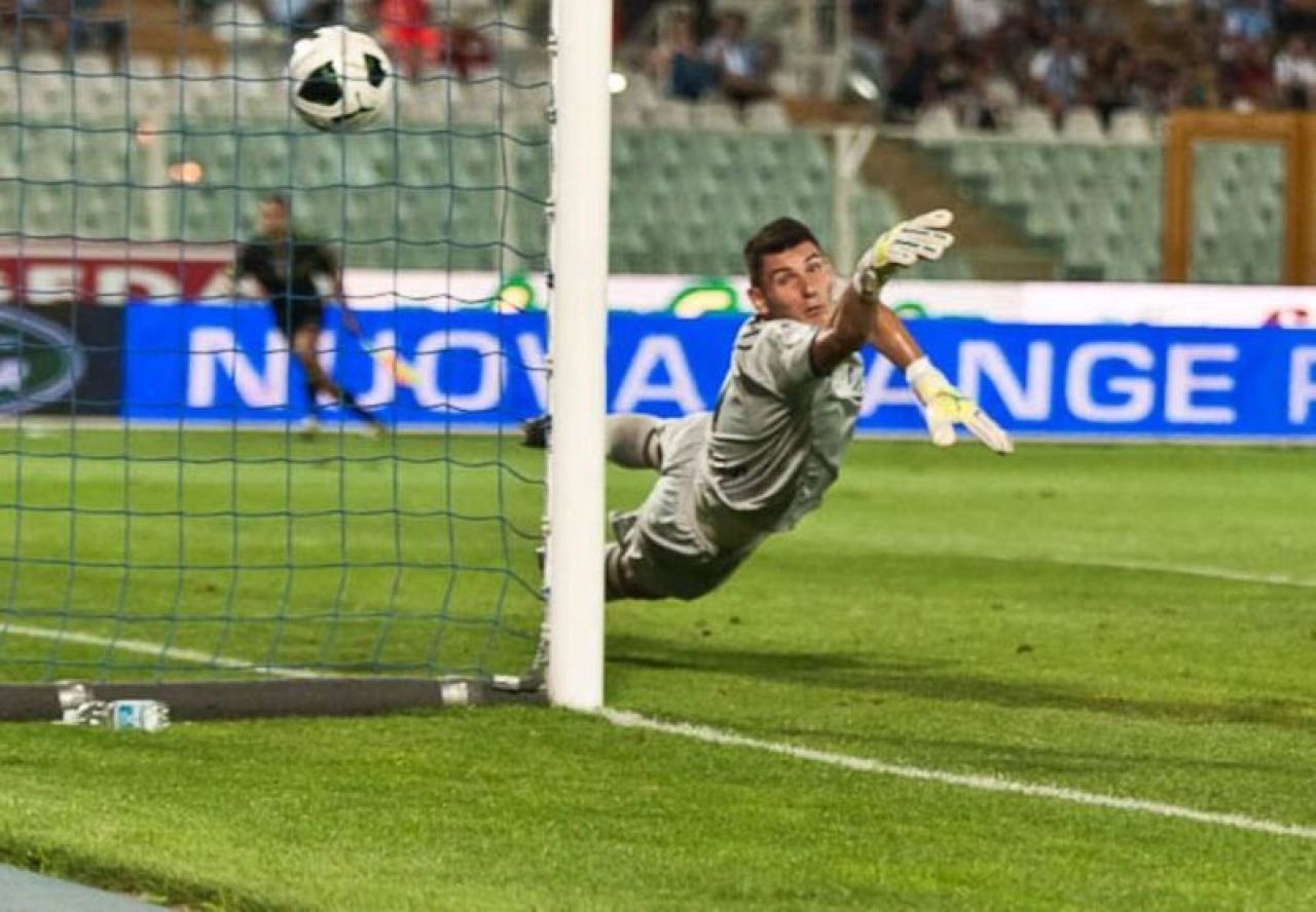 Laurențiu Brănescu a semnat în străinătate! Unde s-a transferat portarul care a fost legitimat 10 ani la Juventus Torino: ”Kalós írthes, Laurențiu!”_9
