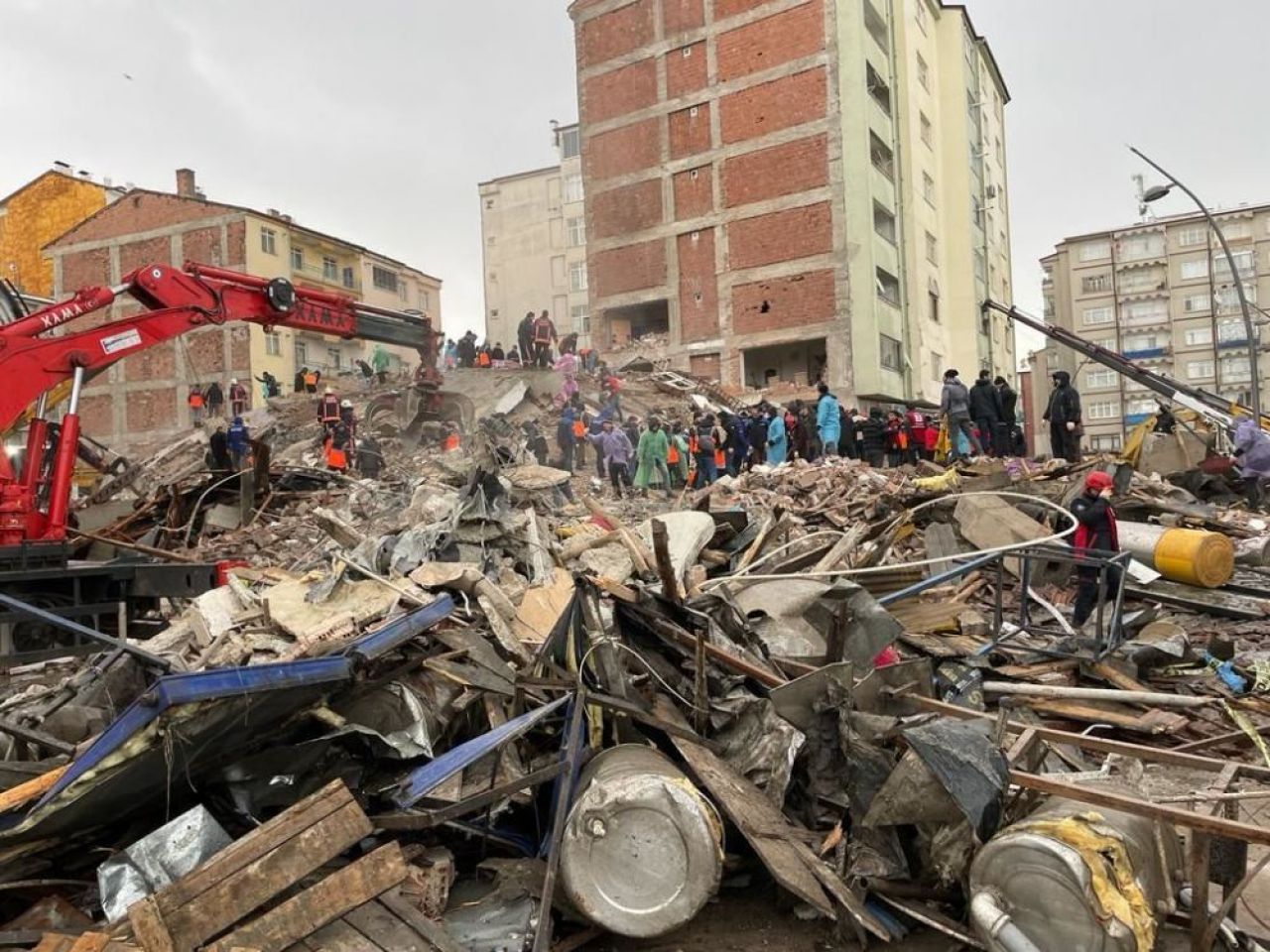 Alexandru Maxim, prima reacție după cutremurul de 7.8 grade pe scara Richter din Gaziantep: „E haos! Oamenii sunt în stradă!” _1