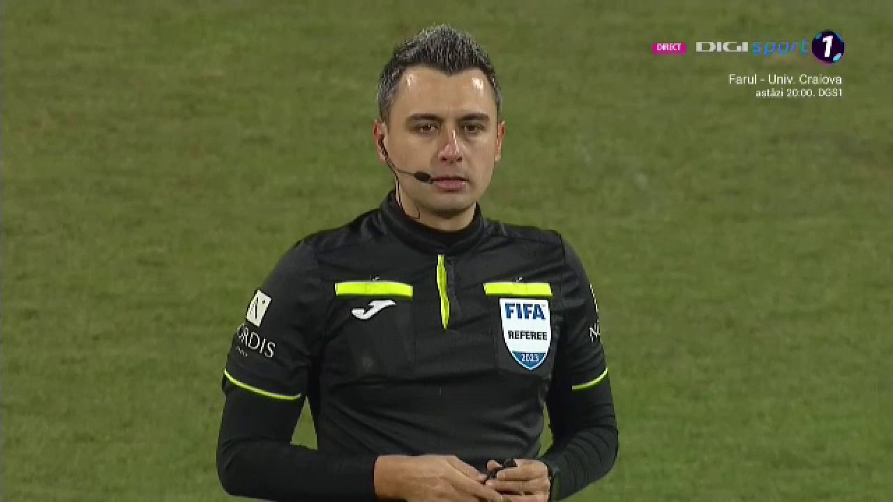 A înghețat arbitrajul video? Cum a reacționat Horațiu Feșnic în așteptarea deciziei din camera VAR_2