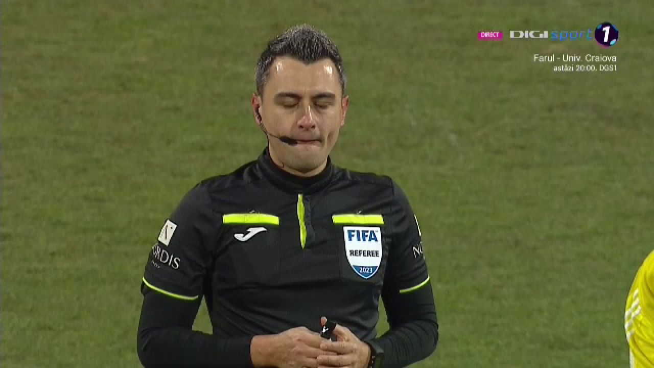A înghețat arbitrajul video? Cum a reacționat Horațiu Feșnic în așteptarea deciziei din camera VAR_3
