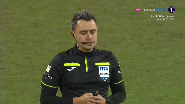 A înghețat arbitrajul video? Cum a reacționat Horațiu Feșnic în așteptarea deciziei din camera VAR_4