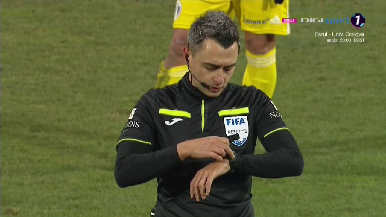 A înghețat arbitrajul video? Cum a reacționat Horațiu Feșnic în așteptarea deciziei din camera VAR_8