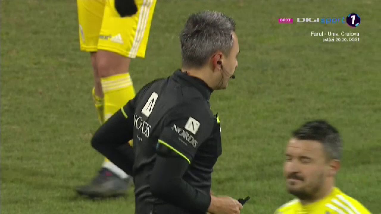 A înghețat arbitrajul video? Cum a reacționat Horațiu Feșnic în așteptarea deciziei din camera VAR_9