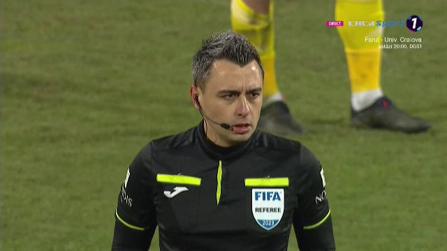 A înghețat arbitrajul video? Cum a reacționat Horațiu Feșnic în așteptarea deciziei din camera VAR_15