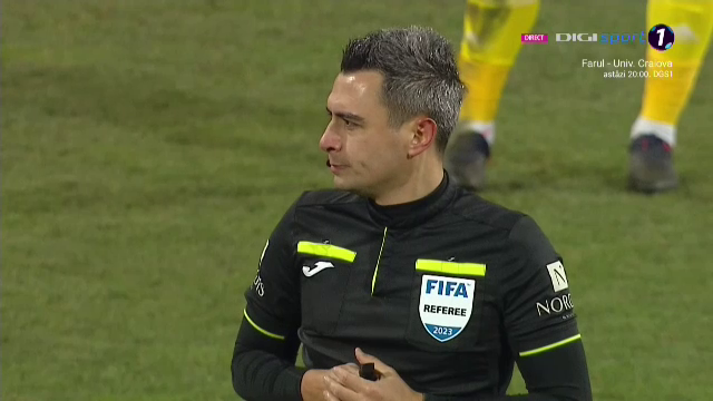 A înghețat arbitrajul video? Cum a reacționat Horațiu Feșnic în așteptarea deciziei din camera VAR_17