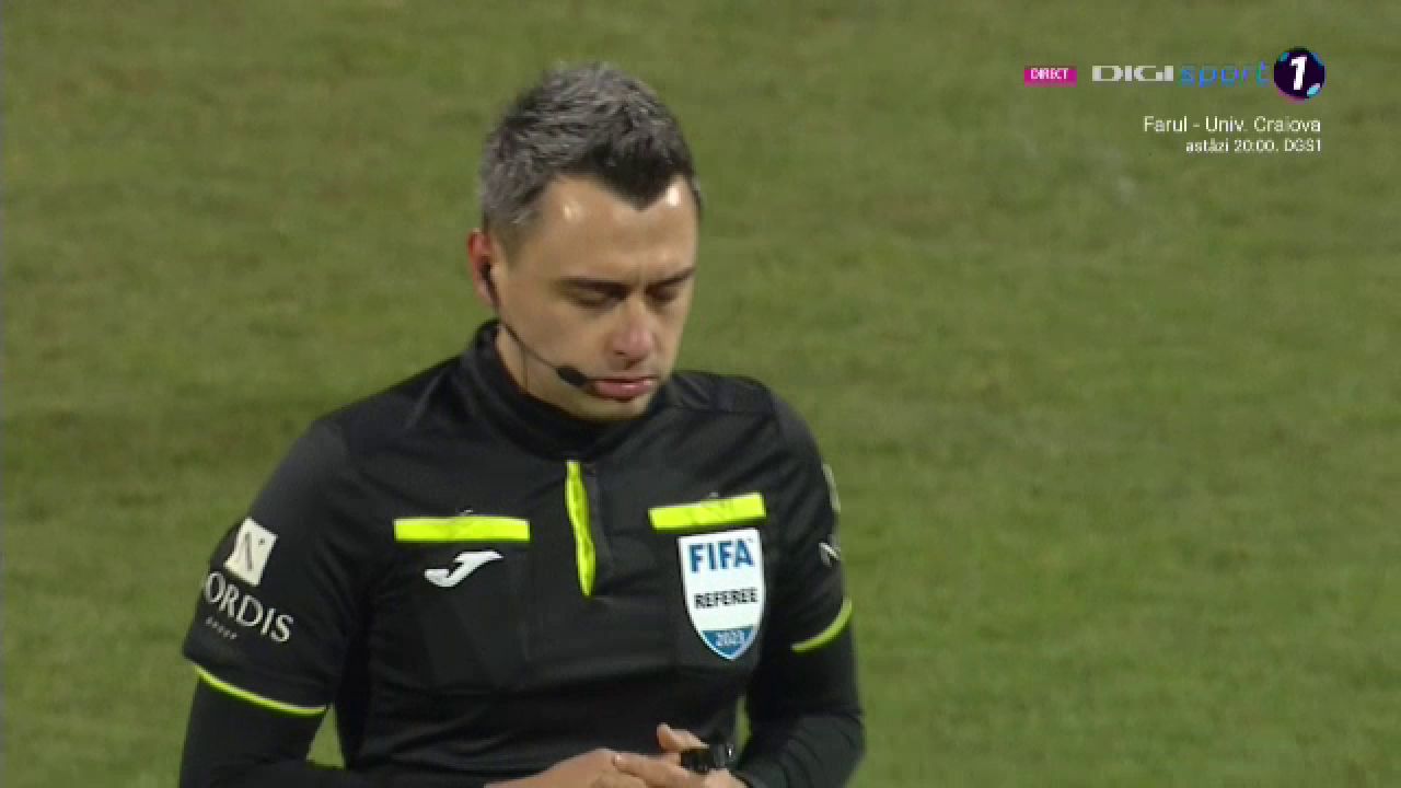 A înghețat arbitrajul video? Cum a reacționat Horațiu Feșnic în așteptarea deciziei din camera VAR_29