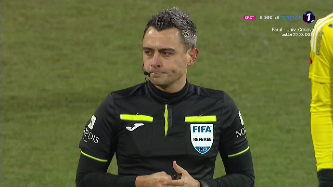 A înghețat arbitrajul video? Cum a reacționat Horațiu Feșnic în așteptarea deciziei din camera VAR_30