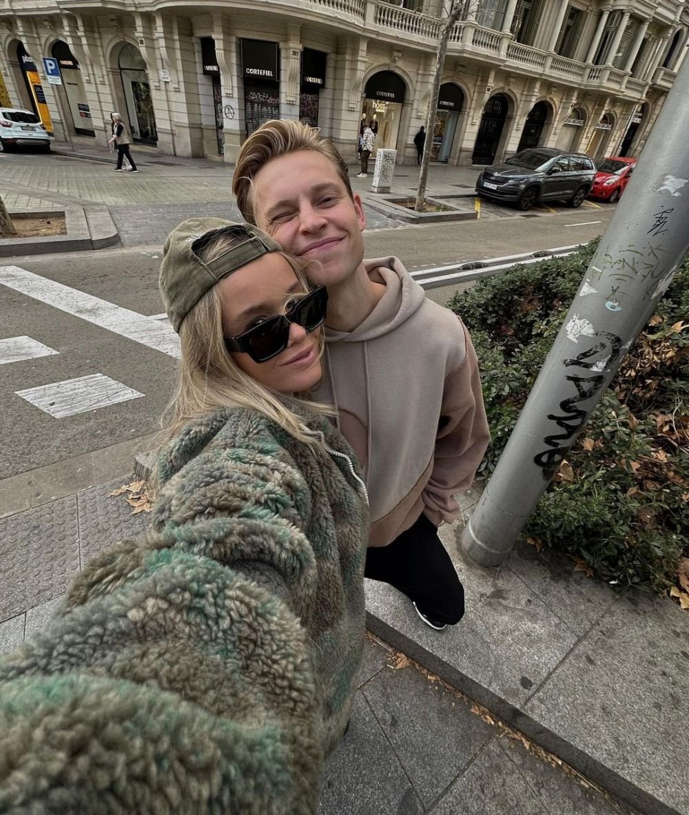 Iubita lui Frenkie de Jong l-a „dat de gol”! Ce a răspuns când a fost întrebată „când vine la Manchester?”_39