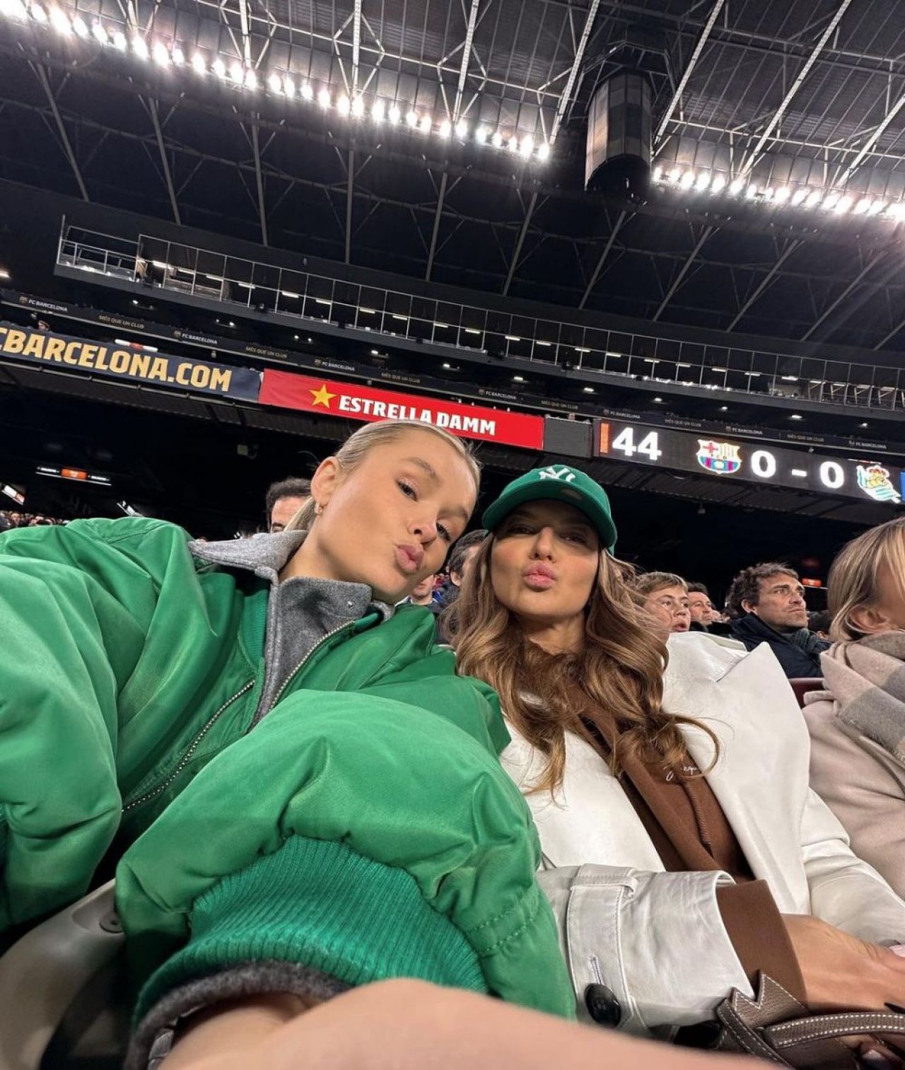 Iubita lui Frenkie de Jong l-a „dat de gol”! Ce a răspuns când a fost întrebată „când vine la Manchester?”_43