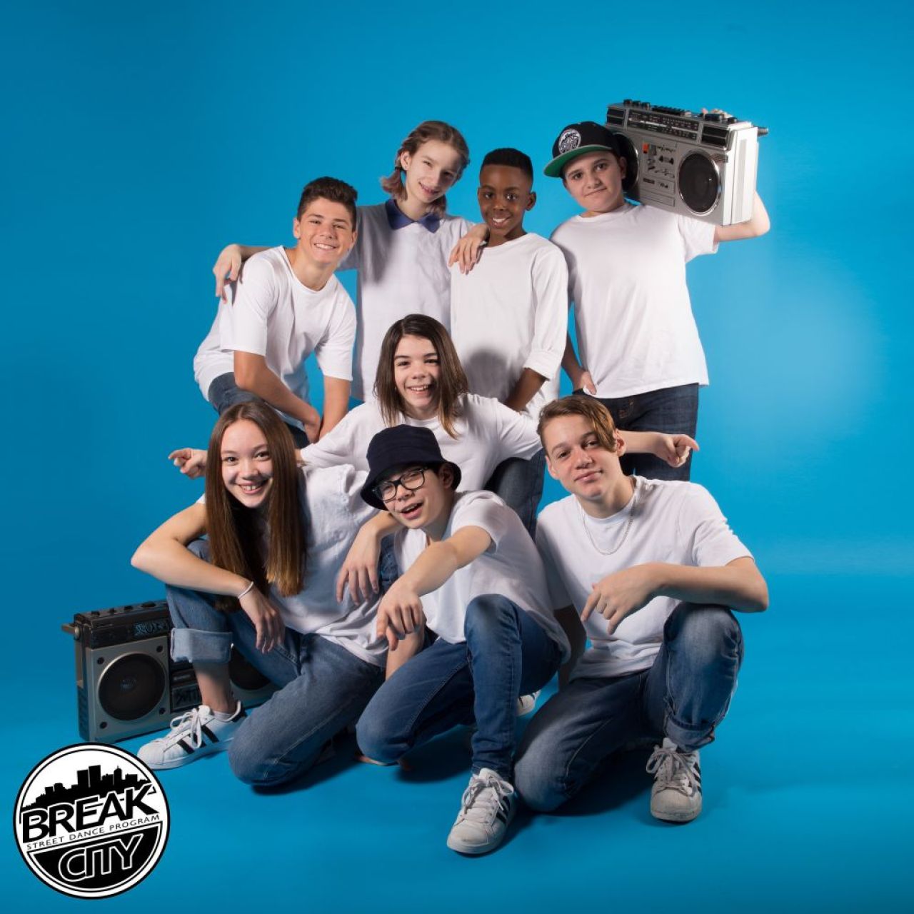 Hit the Floor, Lucas! Povestea românului campion național la breakdance care și-a petrecut toată viața în Canada.