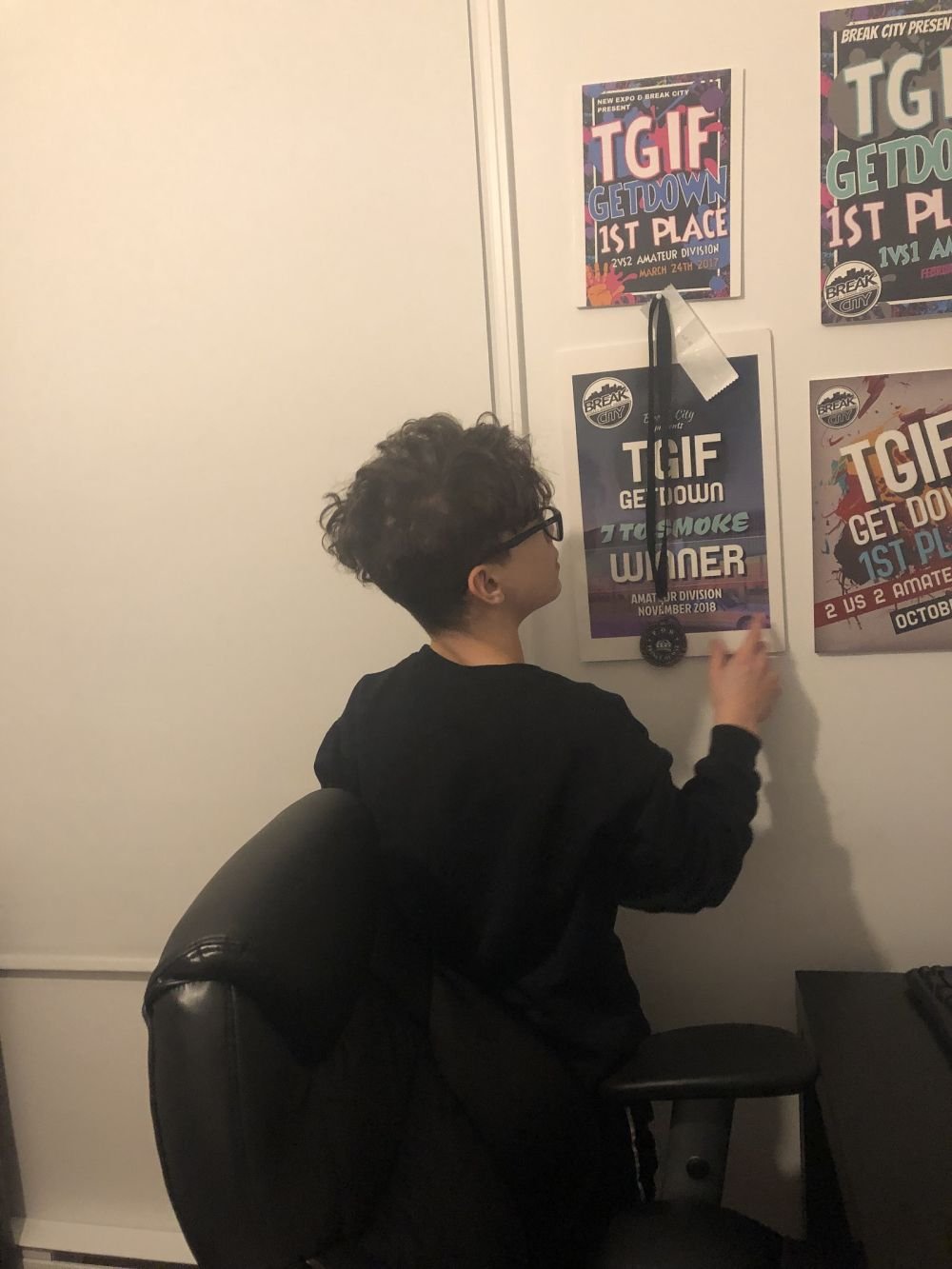 Hit the Floor, Lucas! Povestea românului campion național la breakdance care și-a petrecut toată viața în Canada. 