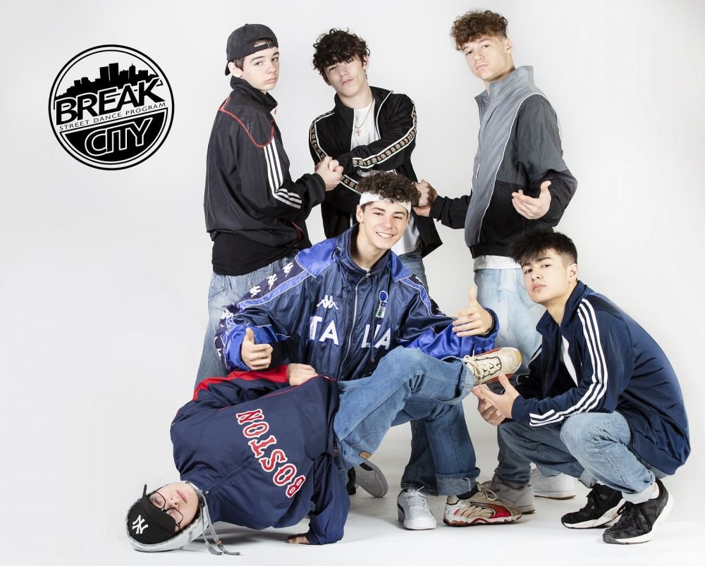 Hit the Floor, Lucas! Povestea românului campion național la breakdance care și-a petrecut toată viața în Canada. 