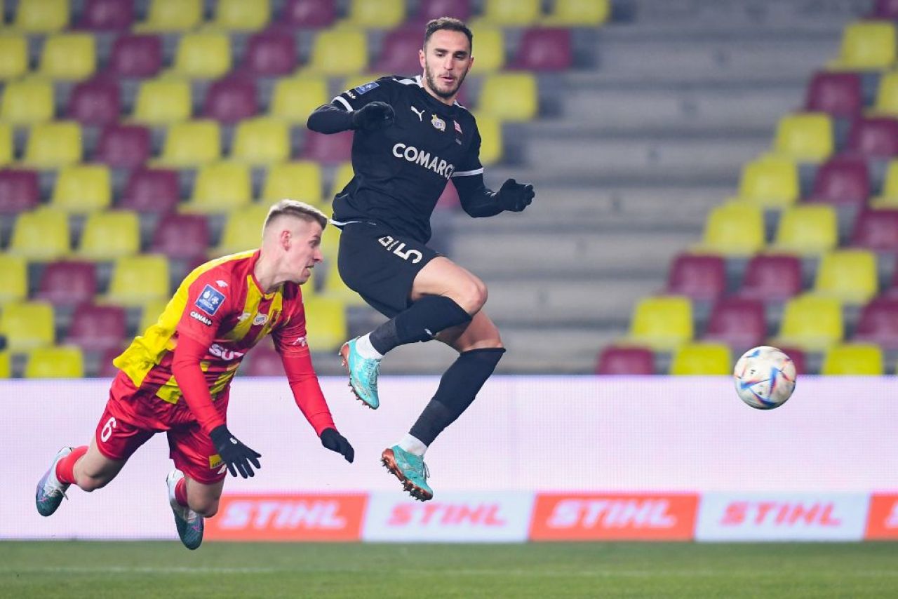 Ekstraklasa rumuńska! 4 români au fost titulari în Korona Kielce - Cracovia Krakow din campionatul Poloniei_6