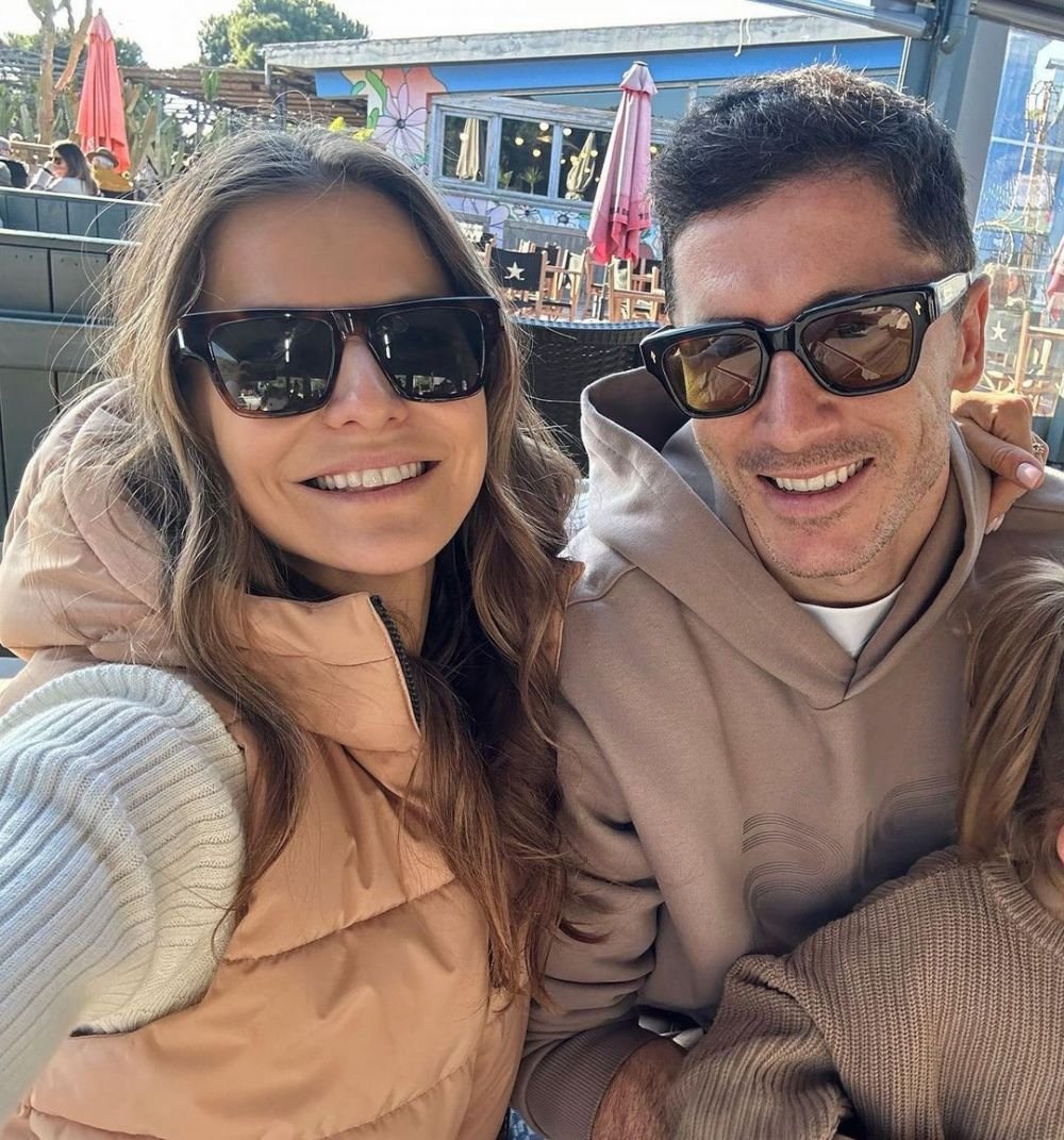 Secretul din spatele formei de invidiat a lui Robert Lewandowski. Ce îi pregătește de mâncare superba soție înaintea meciurilor_26