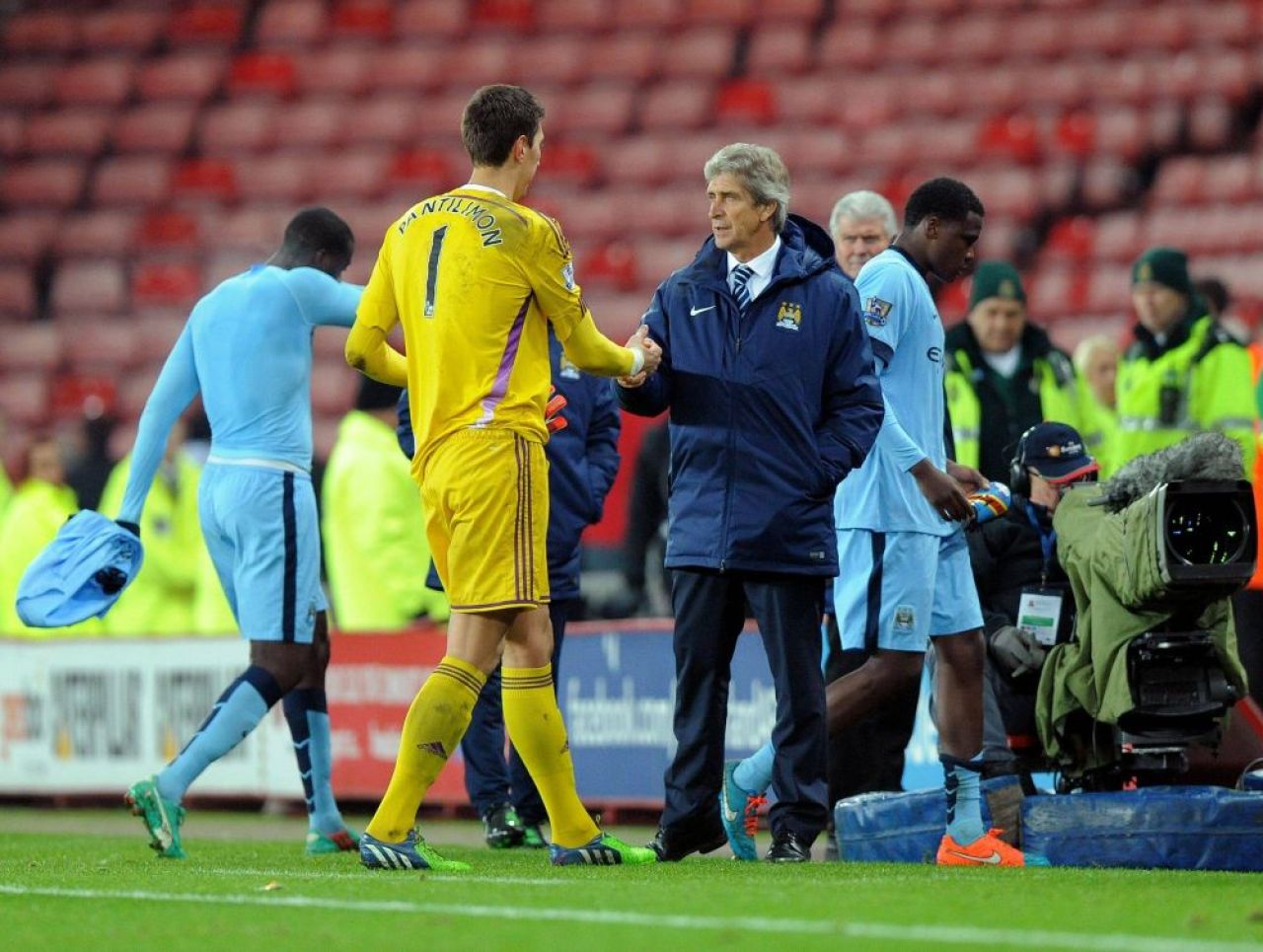 Costel Pantilimon revine în fotbalul românesc! Cu cine a semnat fostul portar al lui Manchester City și al naționalei_11