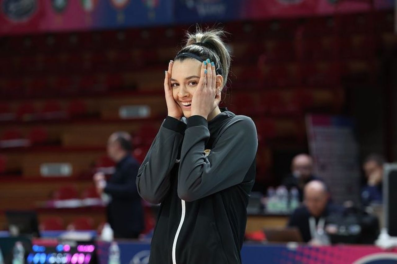 Alexia Căruțașu, mărturii despre infernul din Turcia: „Jucătoare de volei, de negăsit!” + Dezvăluiri neștiute despre fratele său_6