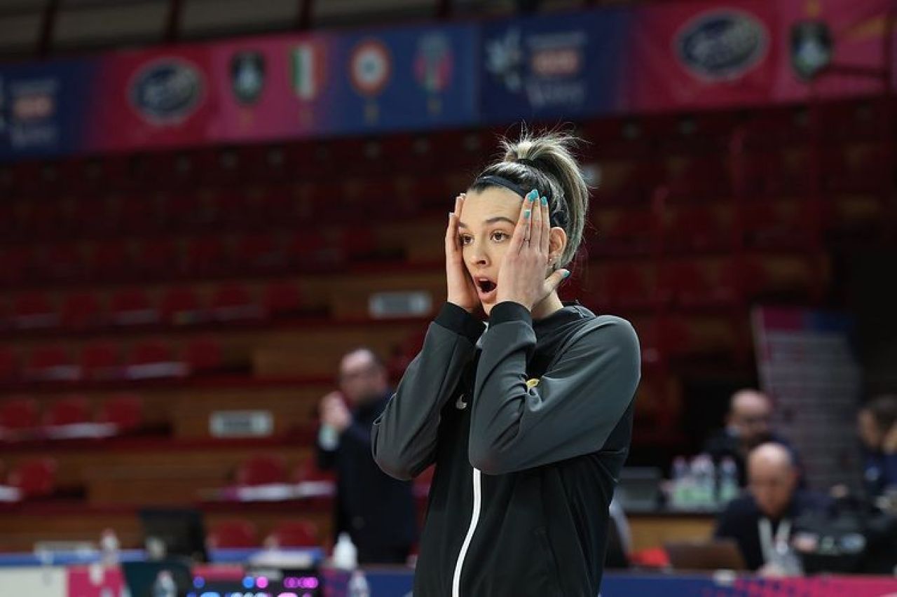 Alexia Căruțașu, mărturii despre infernul din Turcia: „Jucătoare de volei, de negăsit!” + Dezvăluiri neștiute despre fratele său_8