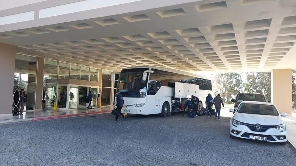 Călătorie de coșmar. Câte ore au făcut Leo Grozavu și elevii săi până în Antalya_2