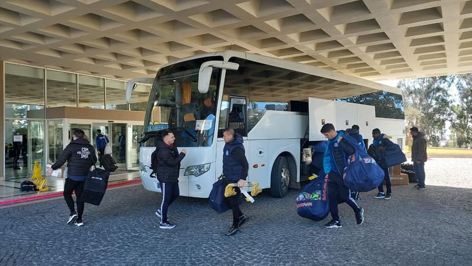 Călătorie de coșmar. Câte ore au făcut Leo Grozavu și elevii săi până în Antalya_3
