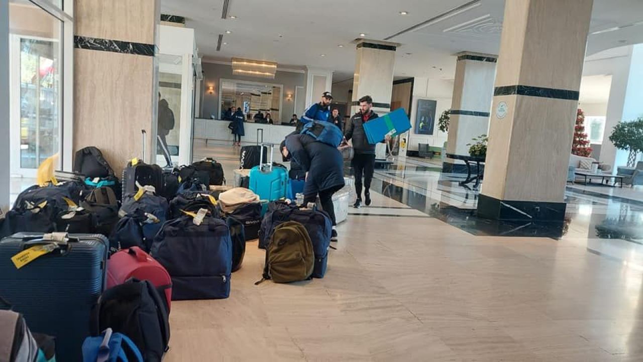 Călătorie de coșmar. Câte ore au făcut Leo Grozavu și elevii săi până în Antalya_4