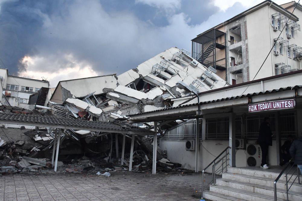 Marius Șumudică, dărâmat: „E o durere mare în sufletul meu”. Un jucător pe care l-a antrenat a murit în urma catastrofei din Turcia_5
