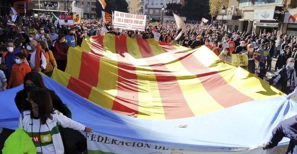 Valencia vrea să scape de Gigi Becali al ei: „Nu-l lăsăm să omoare clubul!” Situația disperată a fostei campioane a Spaniei   _3
