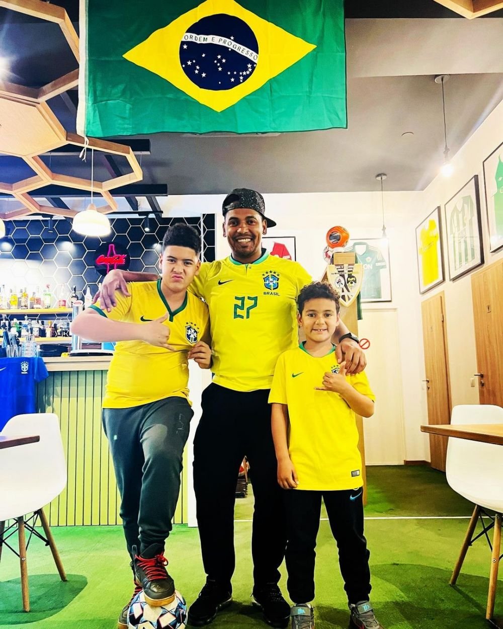 Drama lui Eric de Oliveira: „Am intrat în depresie! Ar putea să-mi amputeze piciorul!” Brazilianul e total schimbat _9