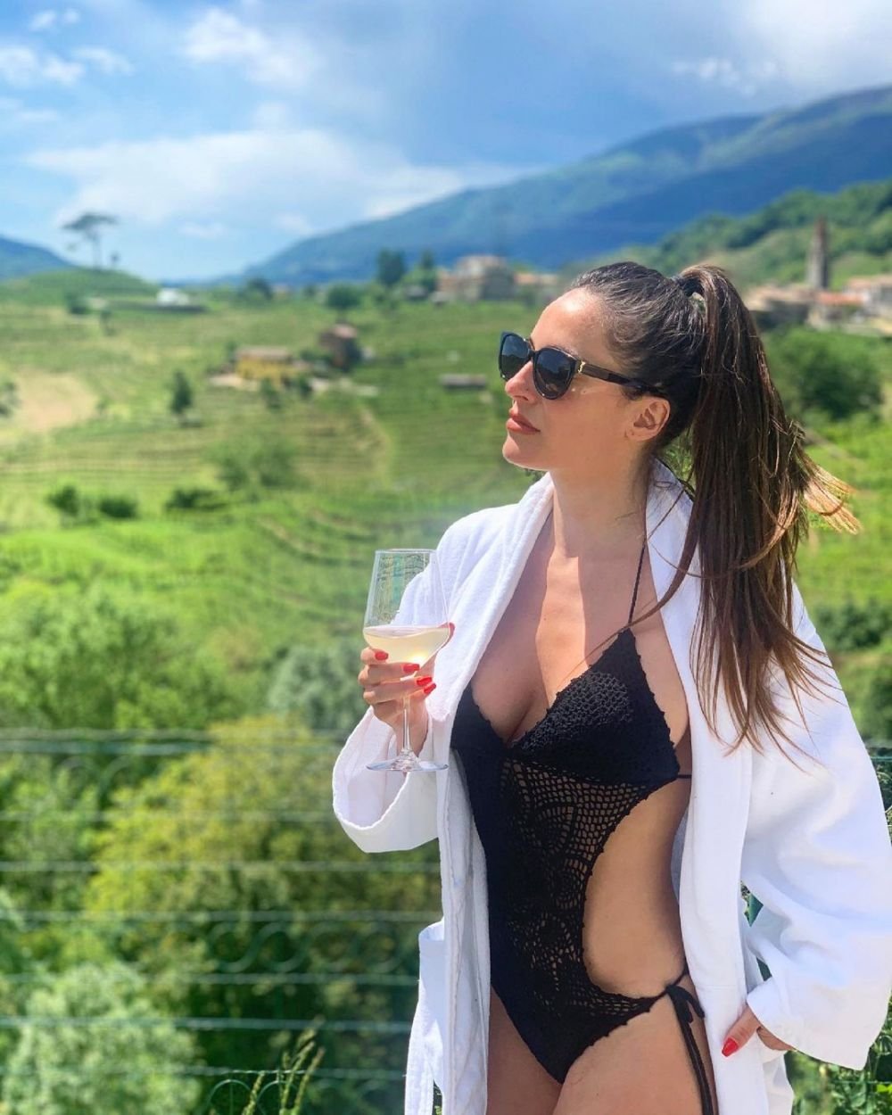 Cea mai hot jucătoare de fotbal din Italia, apariție incendiară în costum de baie. Agata este de o frumusețe răpitoare_6