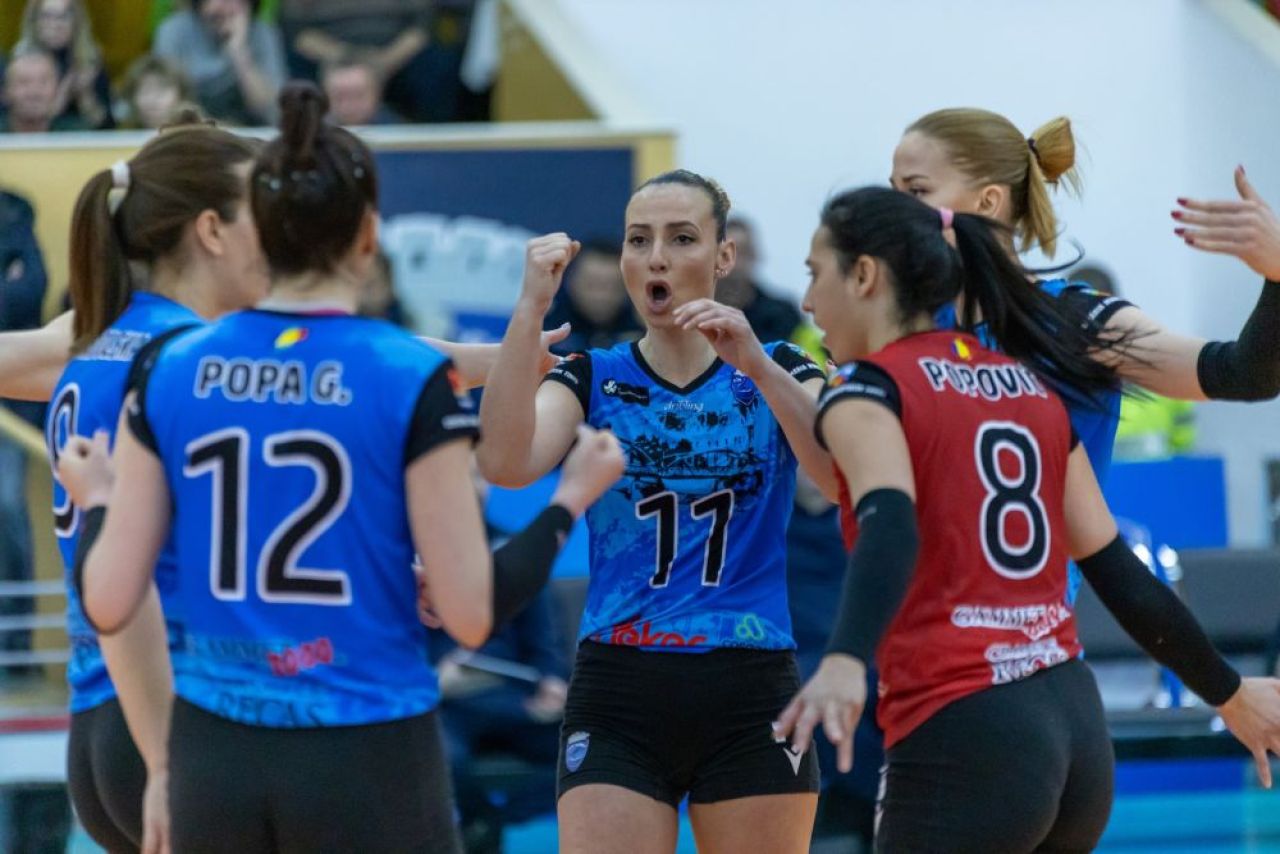Performanță în voleiul românesc: avem o echipă calificată în semifinalele cupelor europene!_9