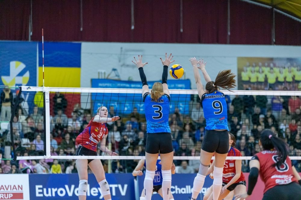 Performanță în voleiul românesc: avem o echipă calificată în semifinalele cupelor europene!_10