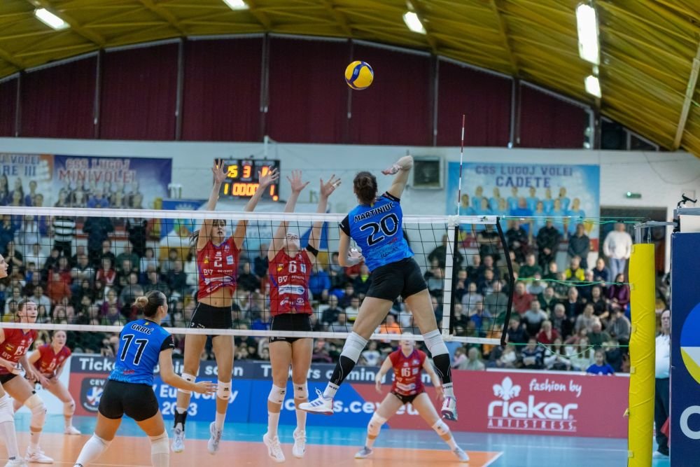 Performanță în voleiul românesc: avem o echipă calificată în semifinalele cupelor europene!_14