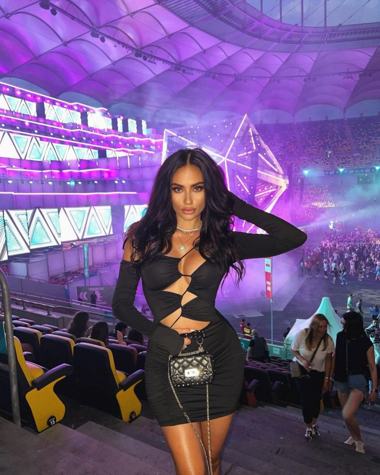 I-au șocat pe toți când au postat fotografie cu bebelușul! Cel mai hot cuplu din România a ales să păstreze sarcina secretă: „N-a fost greu!” _25