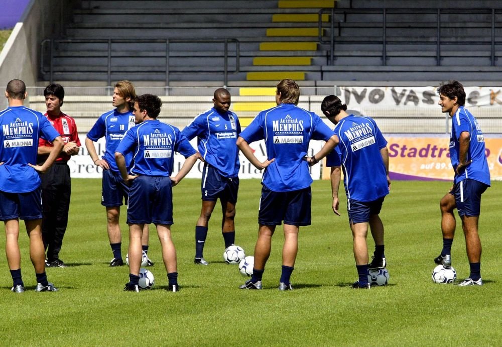 Un fotbalist din naționala Austriei, omorât la Viena de prietenul său, care apoi s-a sinucis!_6