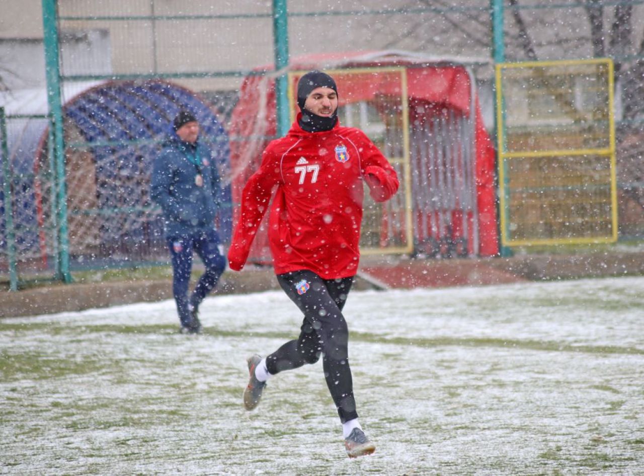 Terenul de antrenament al Stelei, mai bun decât unele gazoane din Liga 1!_6