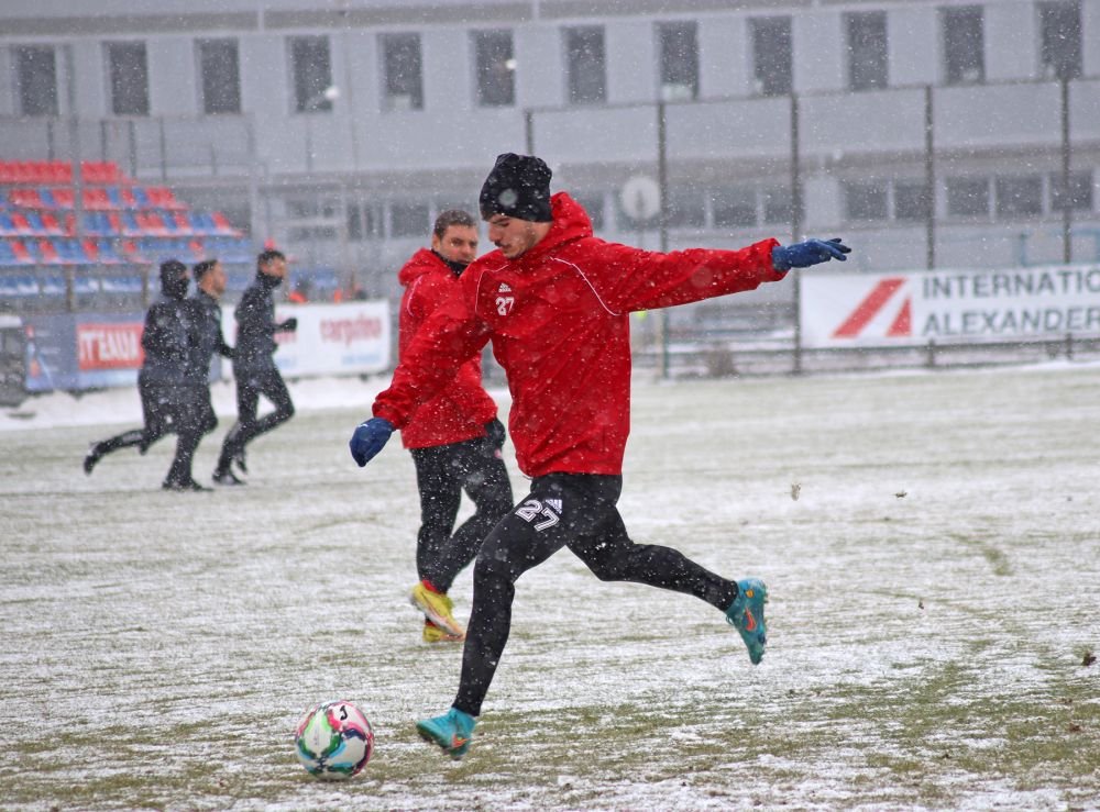 Terenul de antrenament al Stelei, mai bun decât unele gazoane din Liga 1!_7