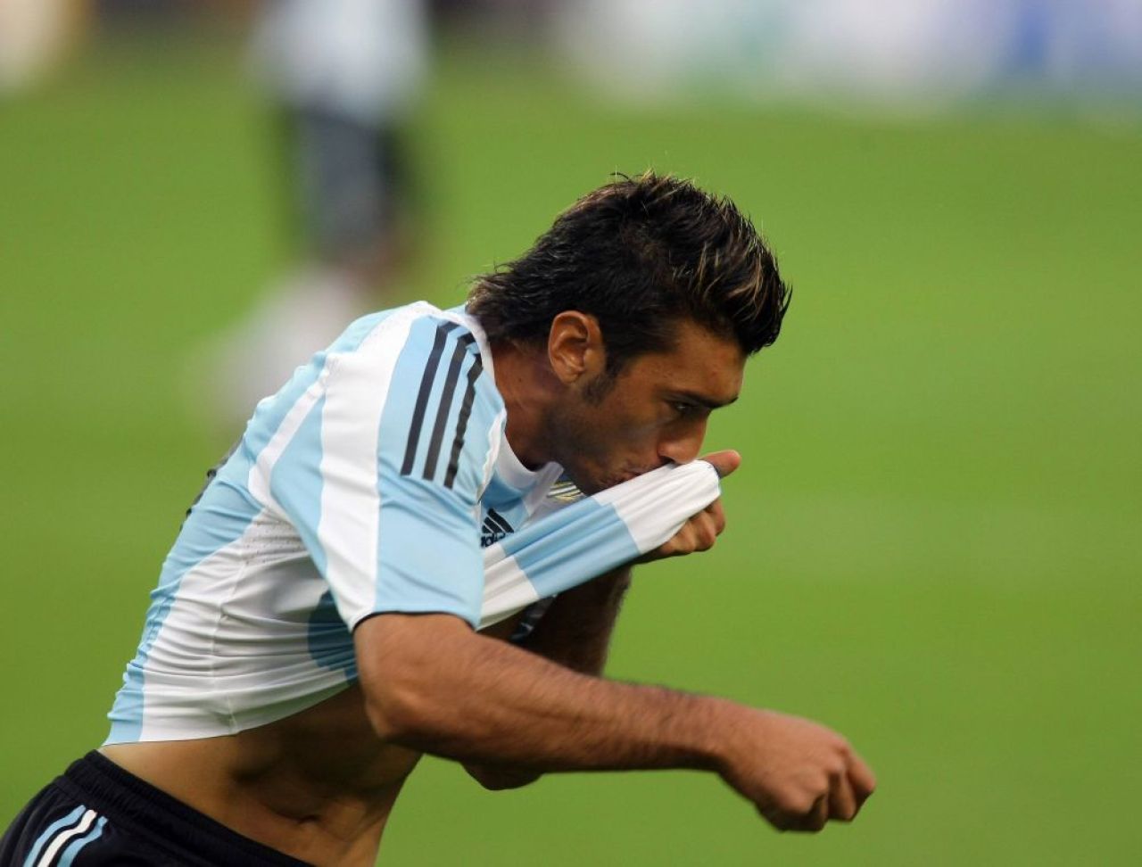 Unde s-a transferat argentinianul care avea un acord scris cu FCSB. Are meciuri la naționala condusă de Maradona și în Serie A!_1
