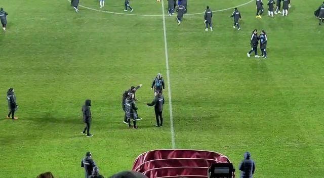 Imaginile care nu s-au văzut la TV: ce a făcut Adrian Mutu imediat după eșecul cu FC U Craiova_3