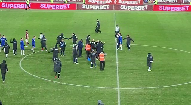 Imaginile care nu s-au văzut la TV: ce a făcut Adrian Mutu imediat după eșecul cu FC U Craiova_7