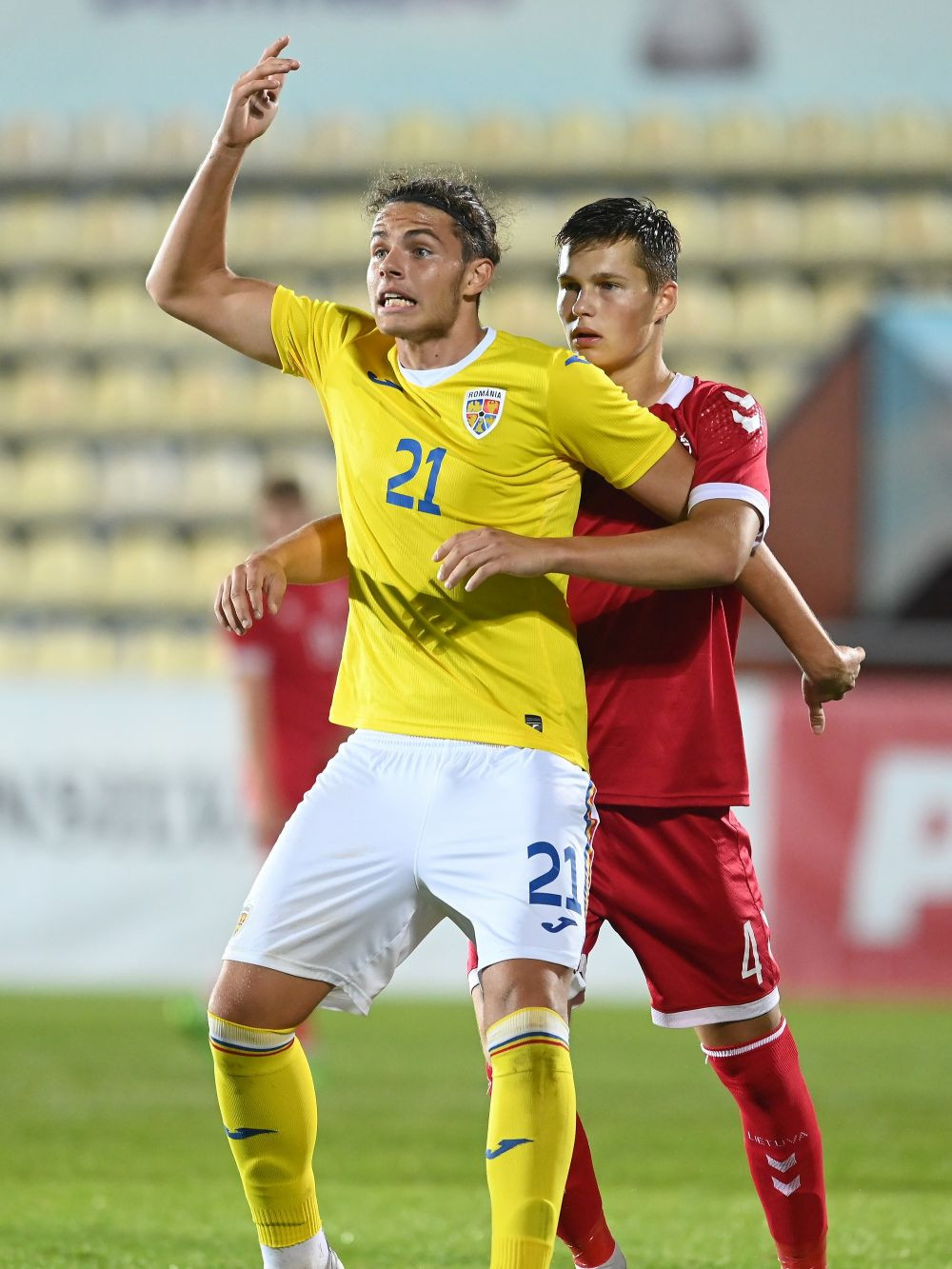 Unul dintre jucătorii crescuți de Universitatea Craiova își anunță revenirea în Bănie din vară_3