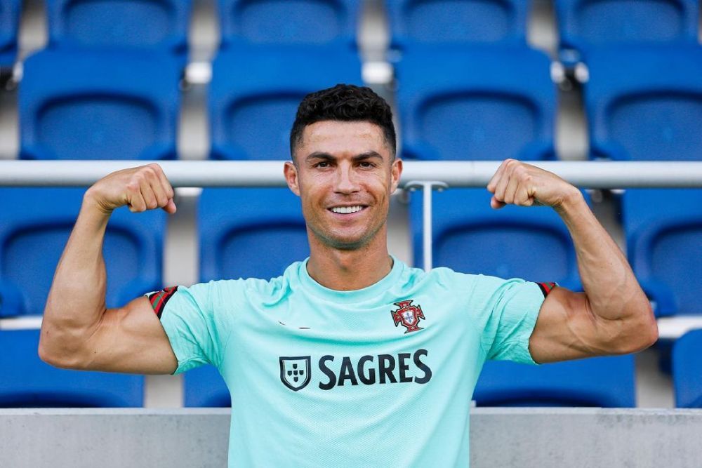 Care 38 de ani?! Cristiano Ronaldo și-a etalat pătrățelele după ce a înscris patru goluri pentru Al-Nassr _4
