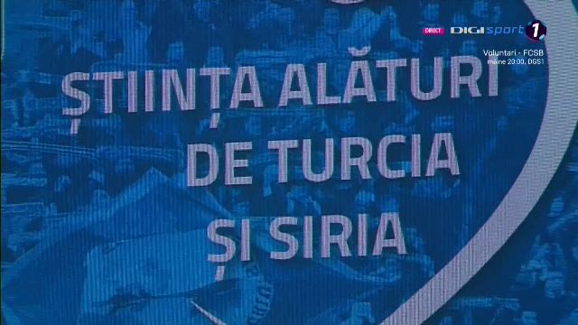 Moment emoționant înainte de startul meciului Universitatea Craiova - CFR Cluj dedicat victimelor din Turcia și Siria _20