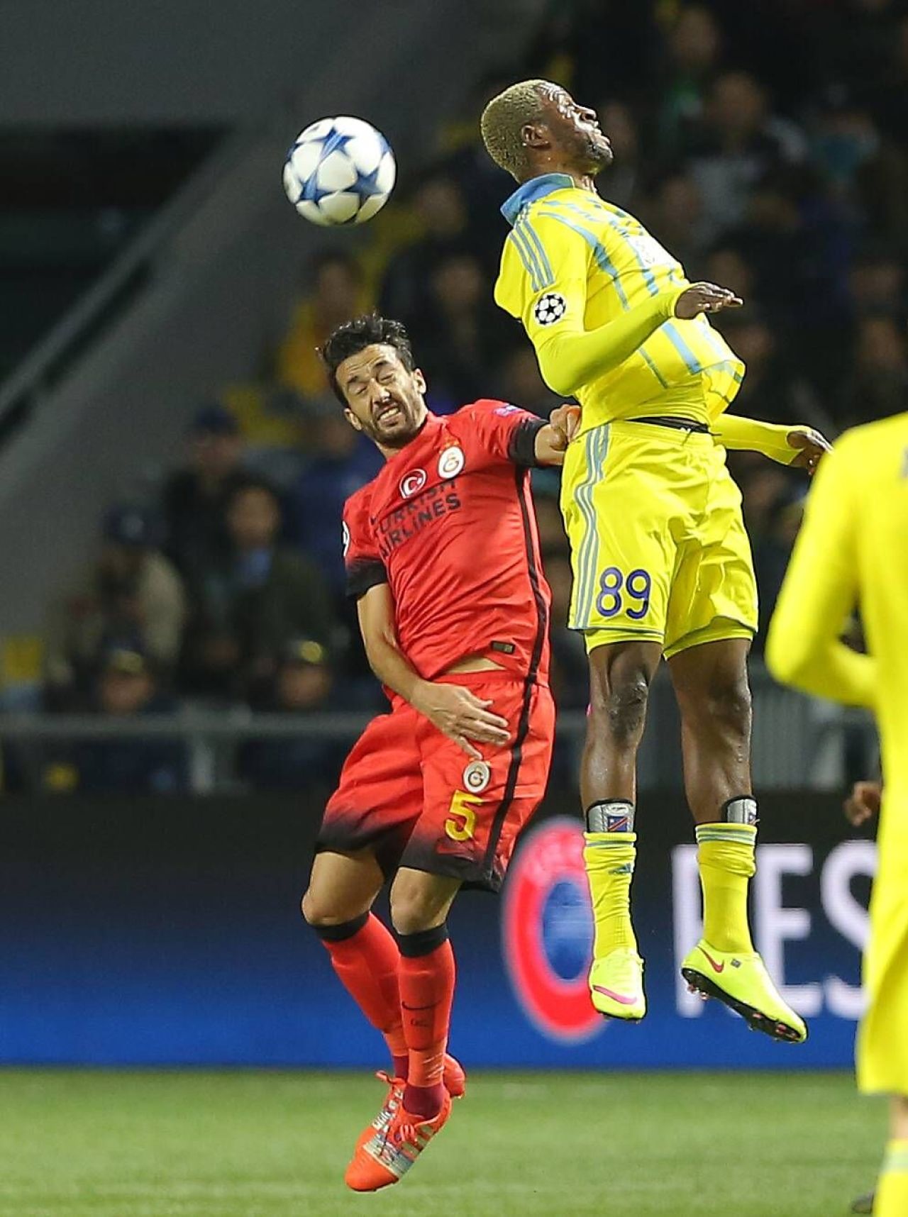 Nicolae Dică l-a dat afară de la echipă, dar atacantul de Champions League a semnat imediat! UPDATE Lob de senzație la debut_4