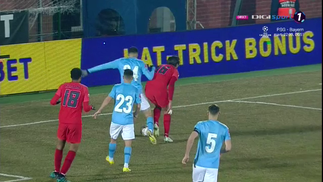 Penalty refuzat pentru FCSB? Faza la care Radu Petrescu nu a acordat nimic în meciul cu Voluntari_4