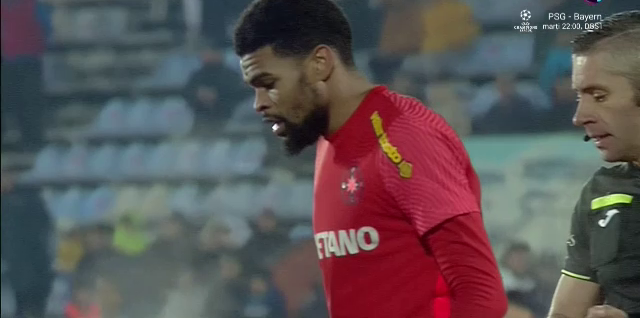 ”Este interesant un aspect”. Ce a remarcat Ilie Dumitrescu la faultul grosolan al lui Edjouma_21