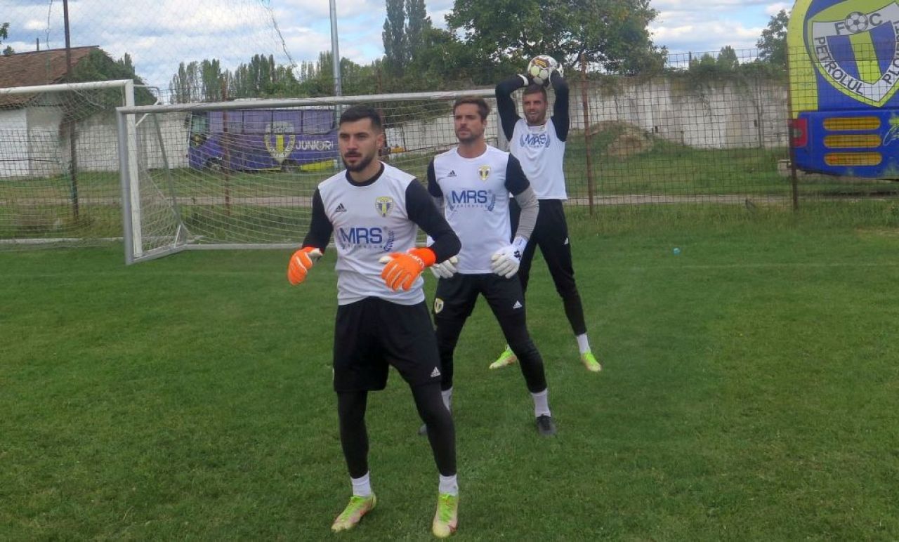 Petrolul s-a despărțit de cel mai vechi jucători din lot și de un portar de perspectivă_2