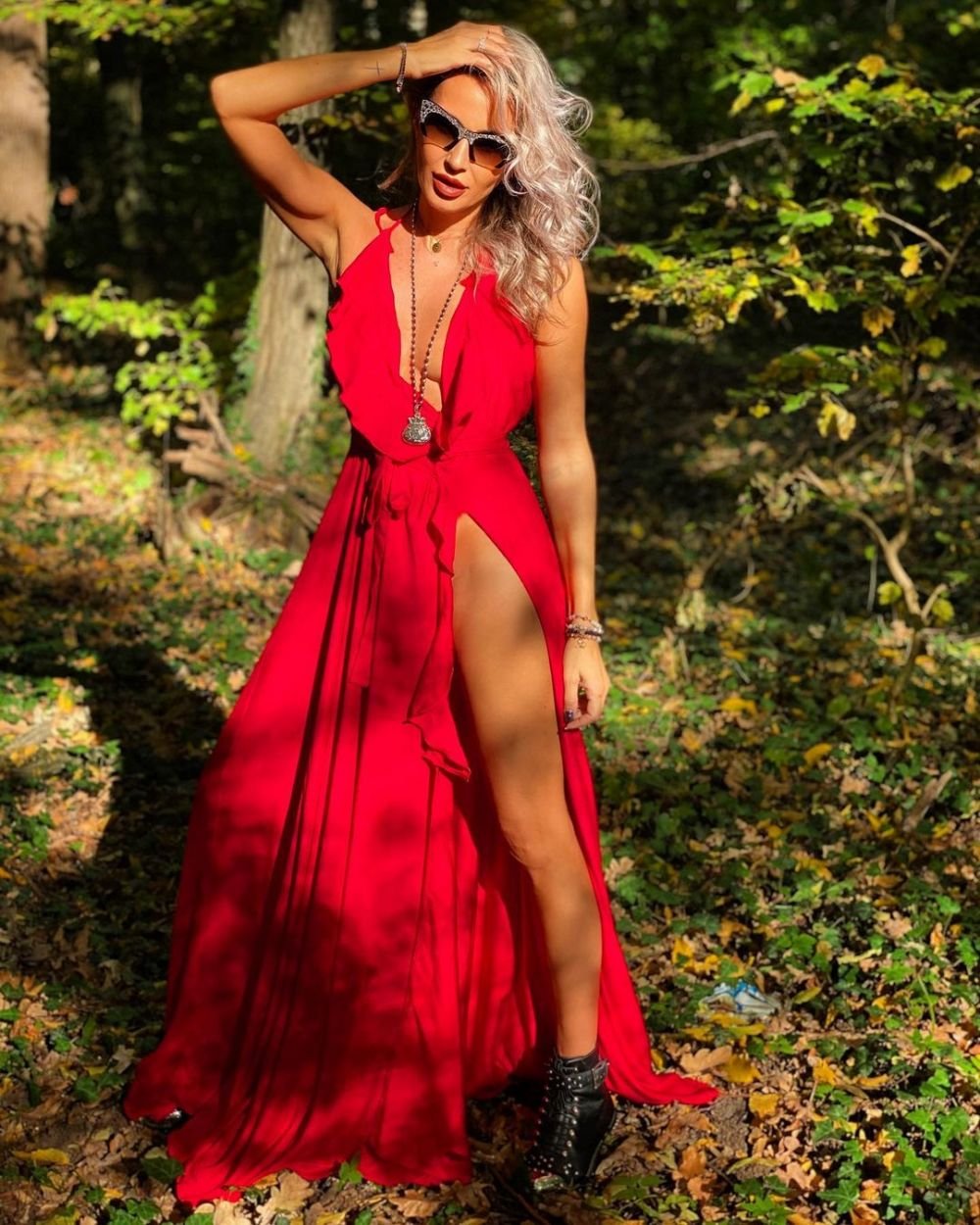 Crina Abrudan e noua senzație de la Survivor România! La 45 de ani, vedeta face furori pe Instagram cu trupul său _33