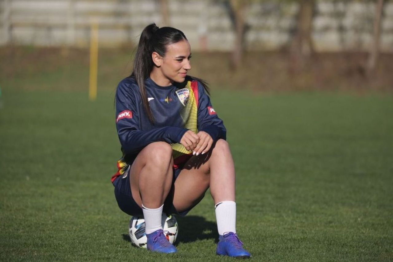 Teodora Meluță & Co joacă trei amicale în Cipru. Cum s-au antrenat tricolorele lui Dulca_25